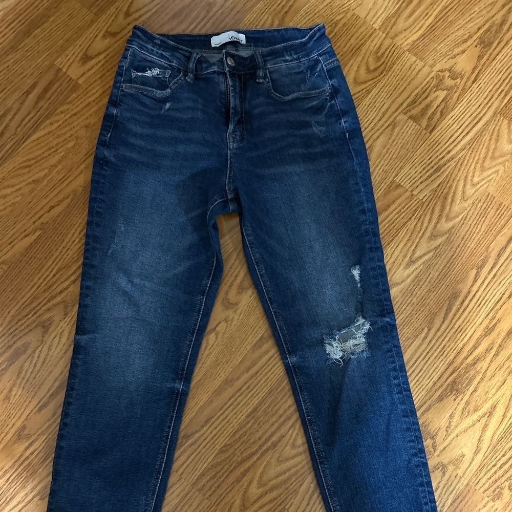 Vervet Distressed Jeans Size 26‎